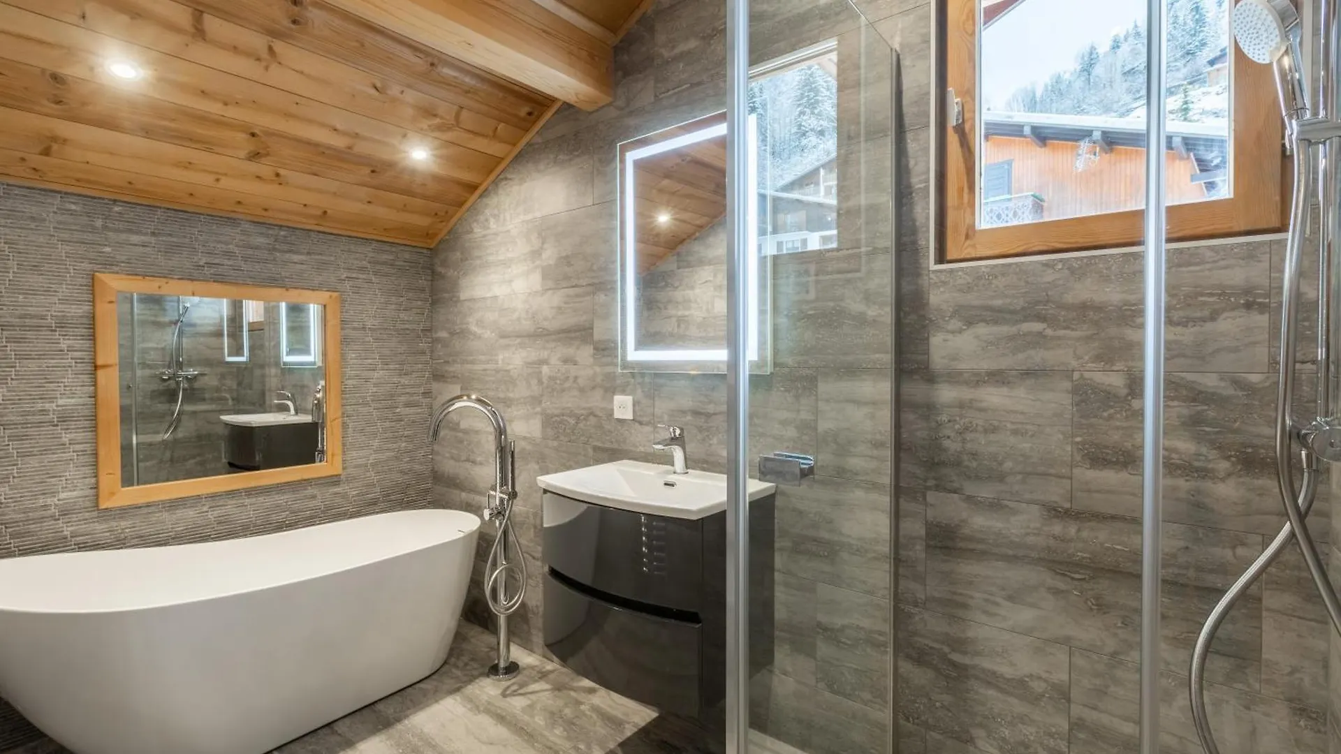 Chalet Le Saint Georges, Morzine, Proche Centre