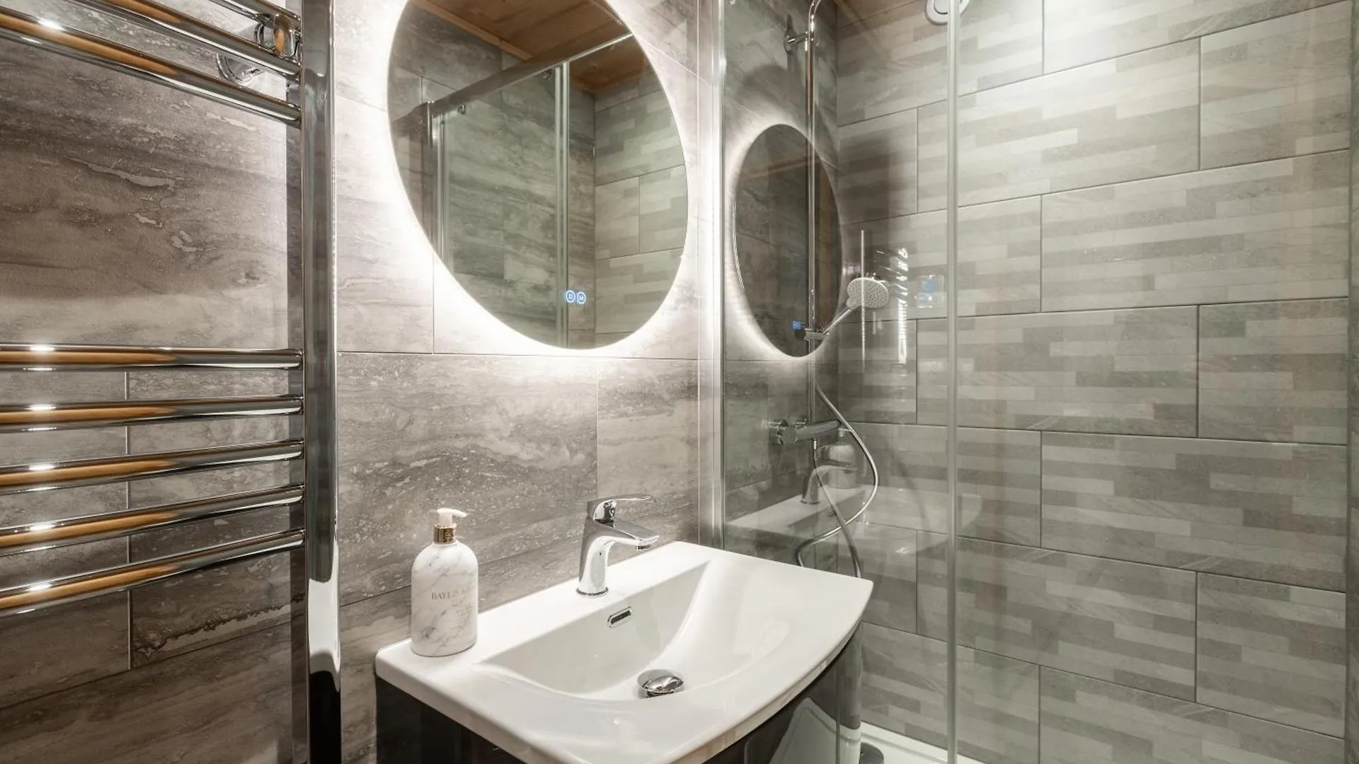 Chalet Le Saint Georges, Morzine, Proche Centre